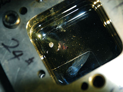 <a href='http://www.00755.cn/product/3.htm' class='text_a'>模具激光焊機</a>修復鏡面模具效果